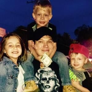 Meet your Posher, Ray